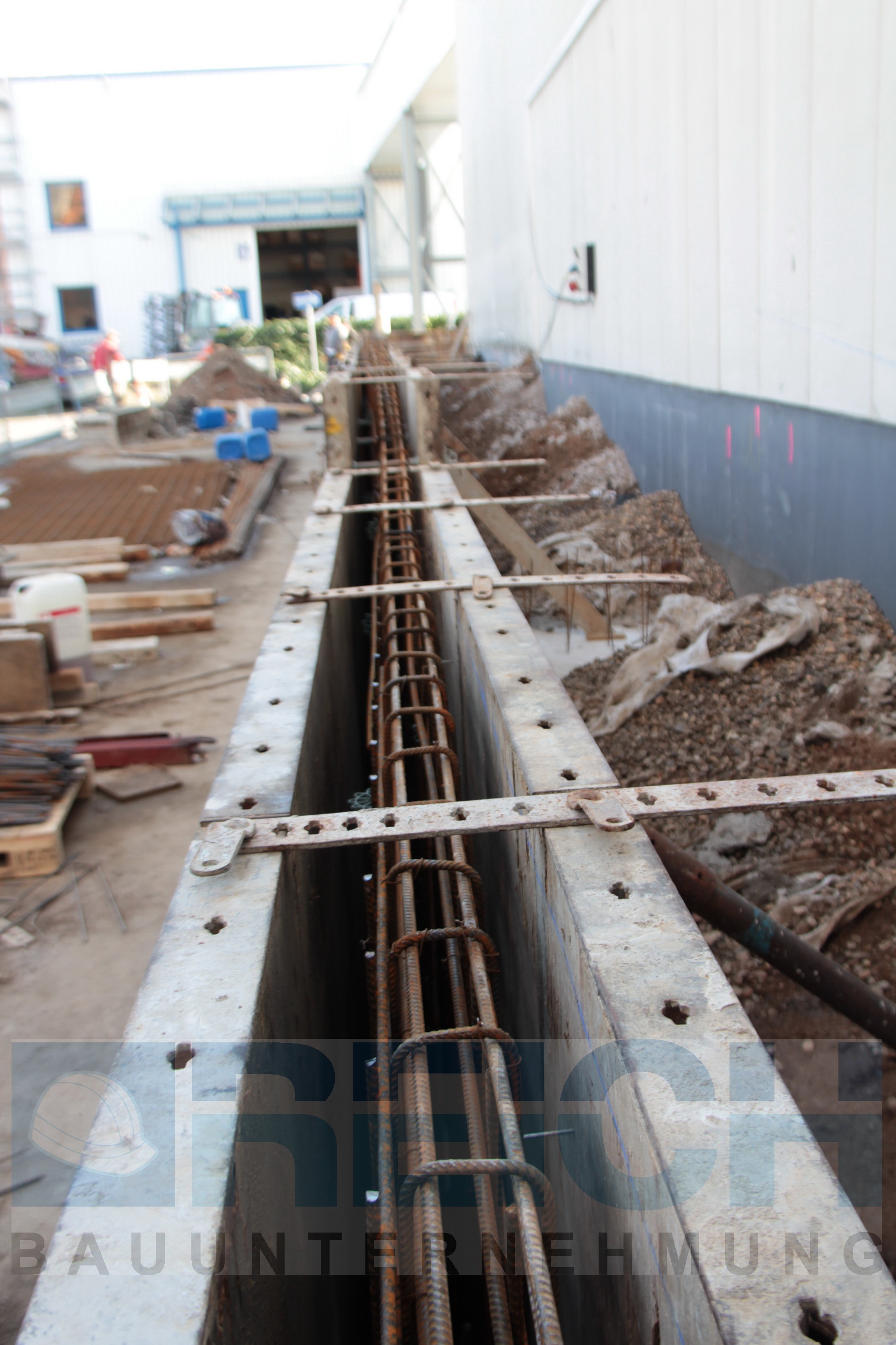 Abbruch und Neubau einer LKW Rampe in Köln-Braunsfeld; Foto: REICH GmbH Bauunternehmung