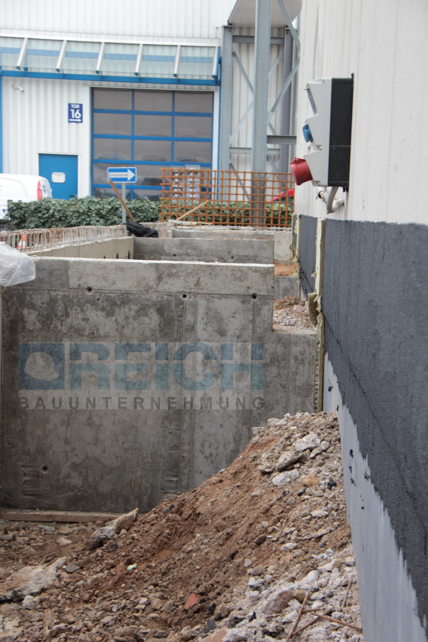 Abbruch und Neubau einer LKW Rampe in Köln-Braunsfeld; Foto: REICH GmbH Bauunternehmung