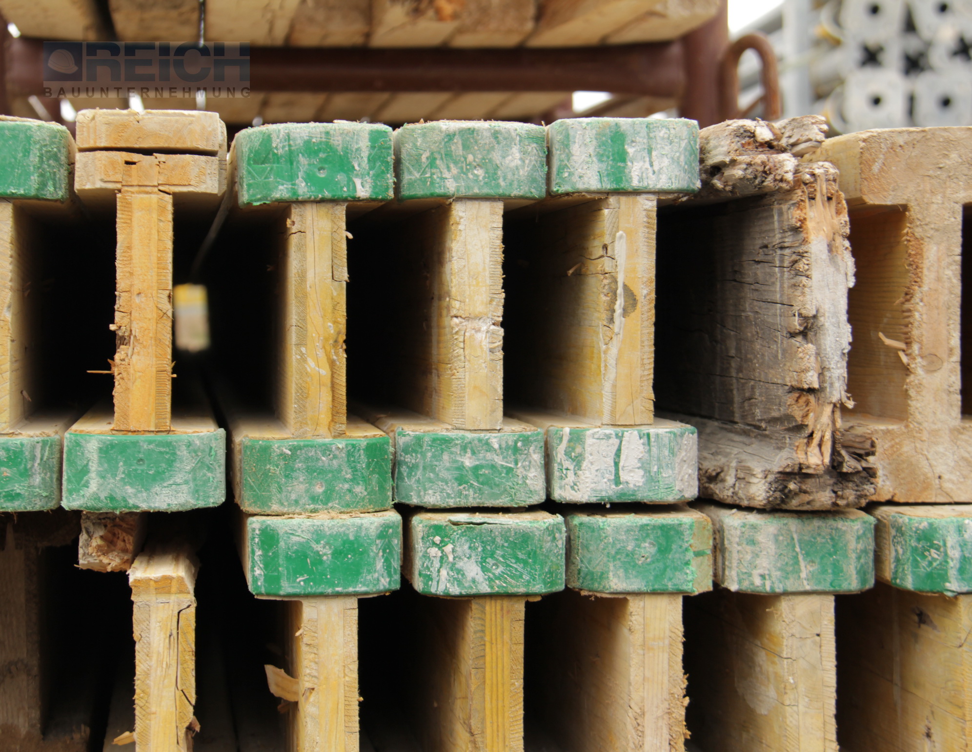 Holzträger; Foto: REICH Bauunternehmung